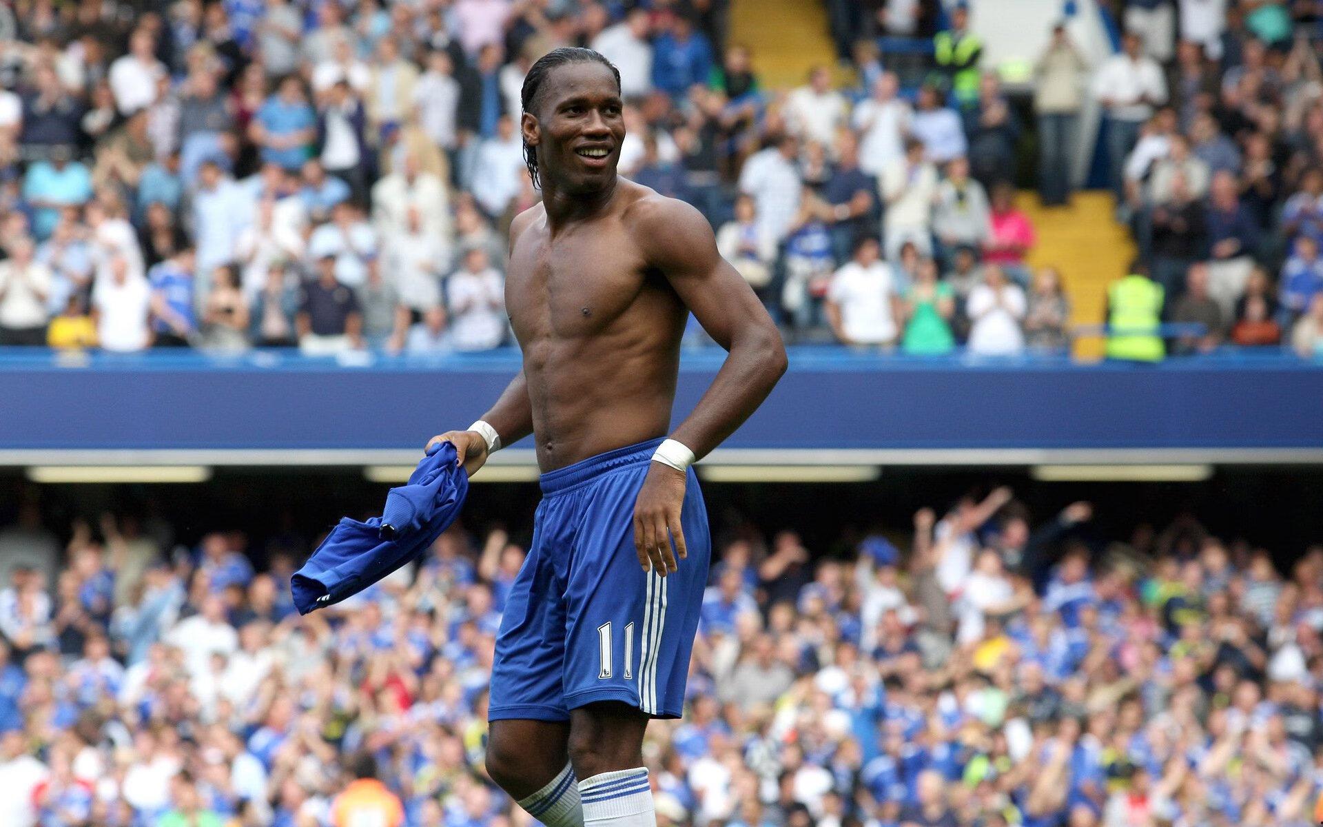 维埃拉盛赞德布劳内,定义时代的引擎,史上最佳中场的有力竞争者